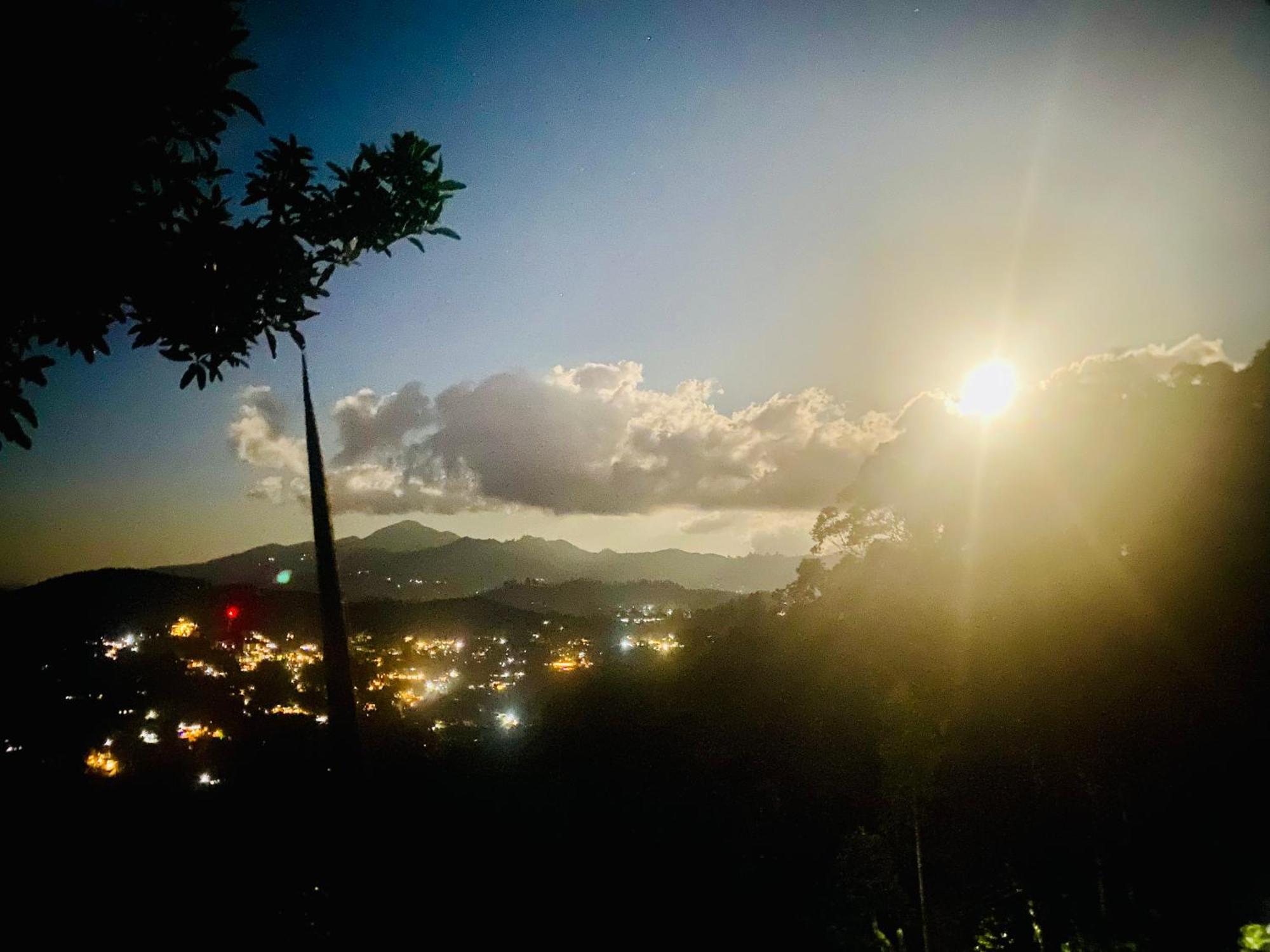 Serene Homestay Ella Bagian luar foto
